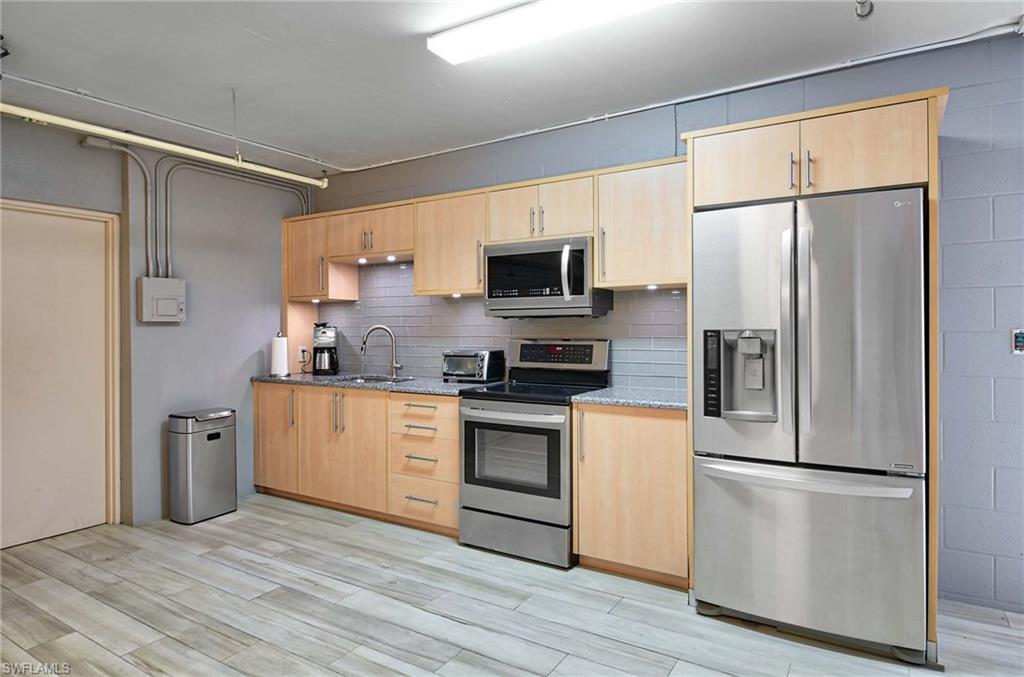60 Seagate Dr # 306 Property Photo 30
