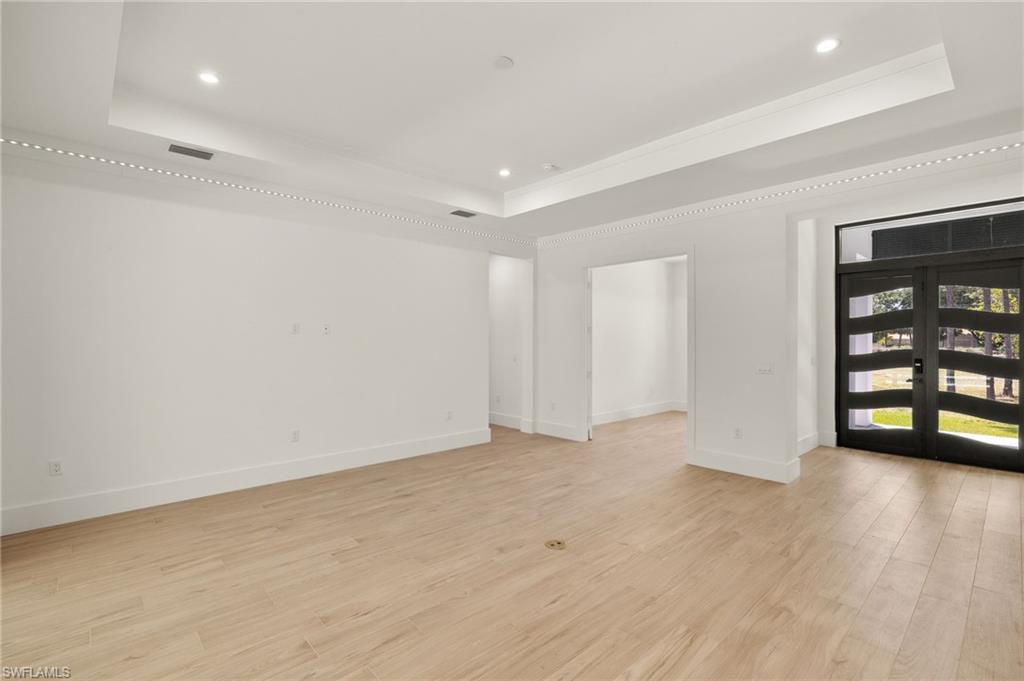 1587 Golden Gate Blvd W Property Photo 7