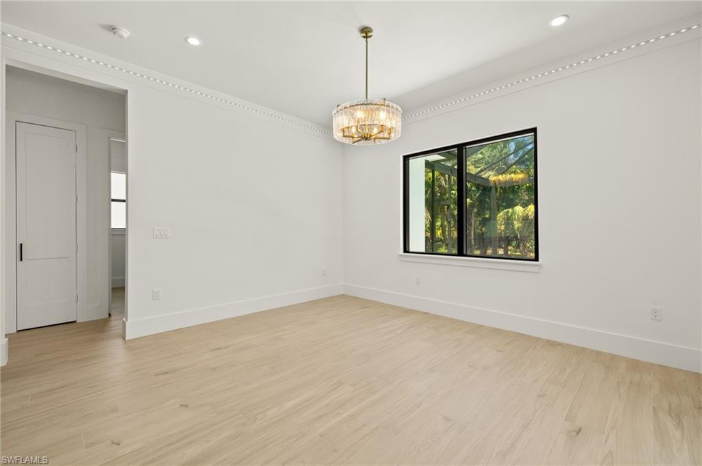 1587 Golden Gate Blvd W Property Photo 8