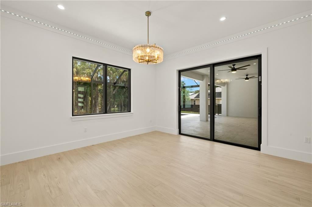 1587 Golden Gate Blvd W Property Photo 9