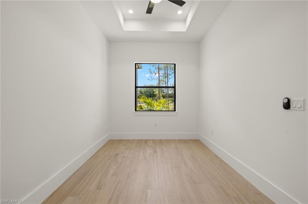 1587 Golden Gate Blvd W Property Photo 17