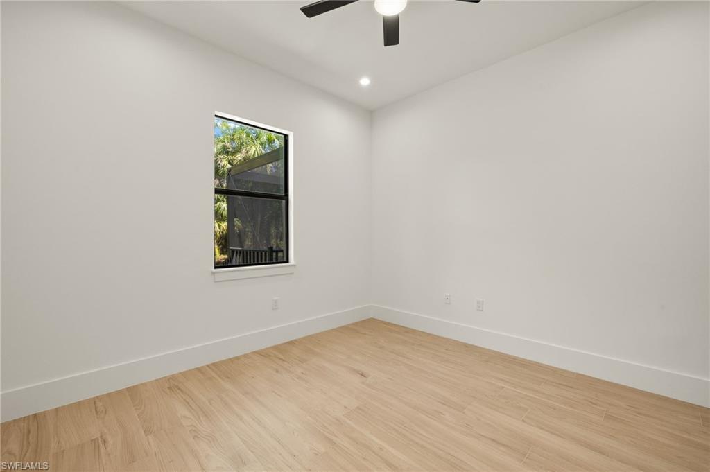 1587 Golden Gate Blvd W Property Photo 31