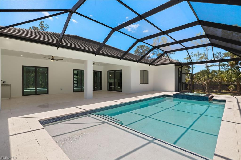 1587 Golden Gate Blvd W Property Photo 40
