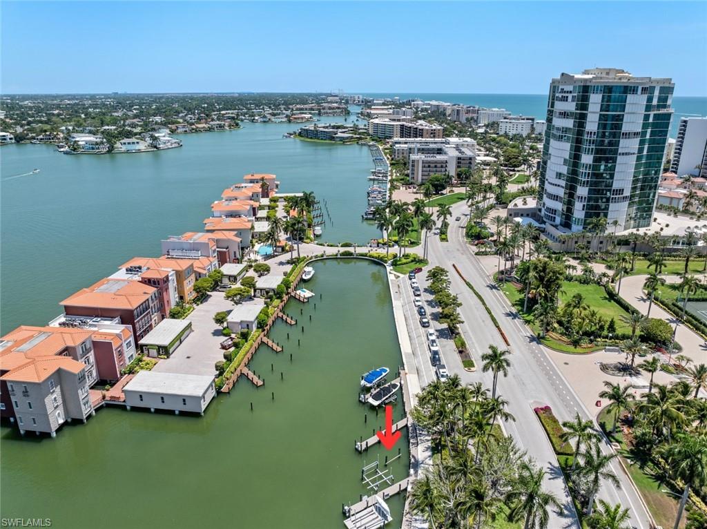 4090 Gulf Shore Blvd N Property Photo 3