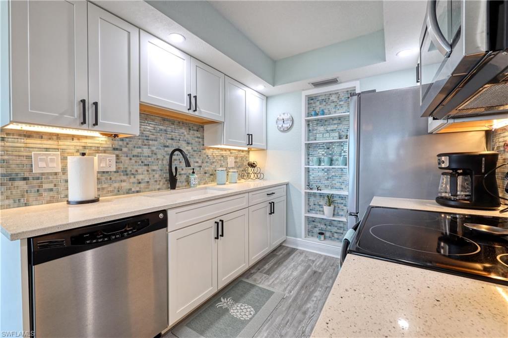 898 Buttonwood Dr # 104 Property Photo 7