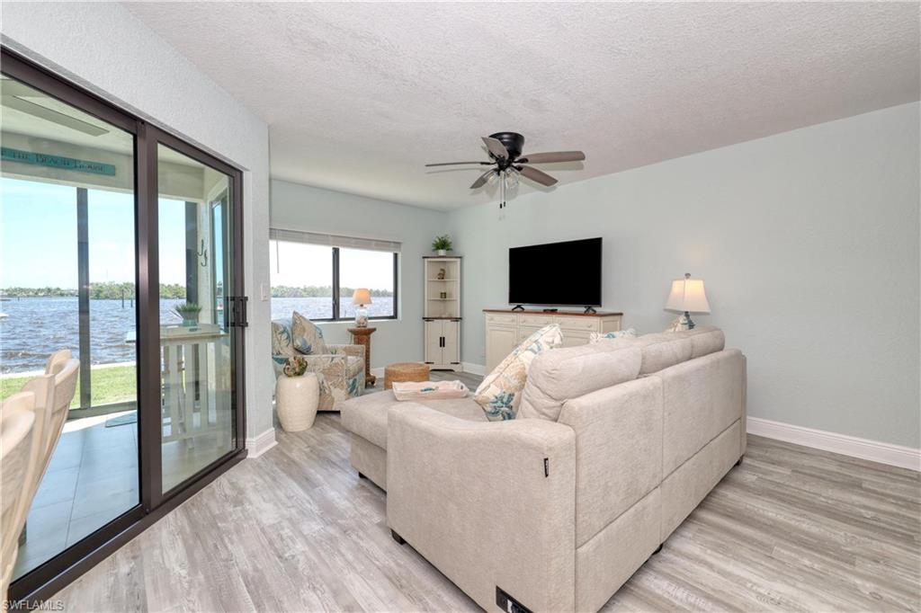 898 Buttonwood Dr # 104 Property Photo 9