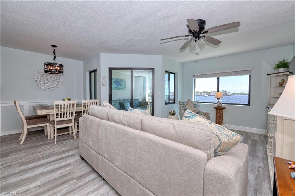 898 Buttonwood Dr # 104 Property Photo 10