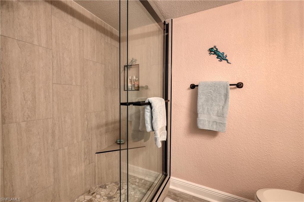 898 Buttonwood Dr # 104 Property Photo 17