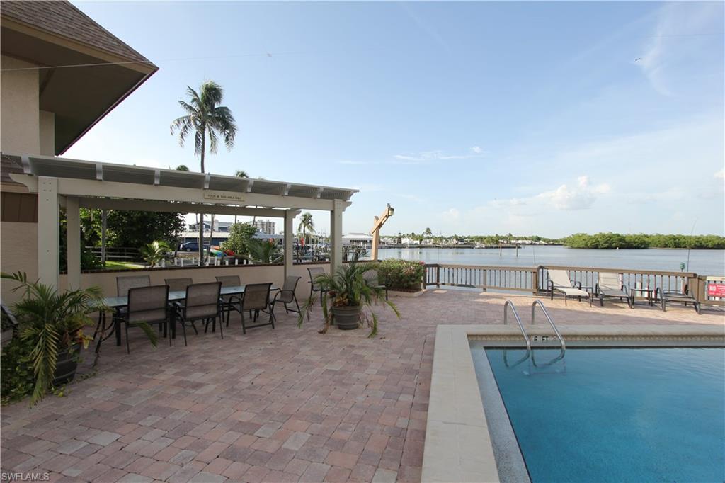 898 Buttonwood Dr # 104 Property Photo 22