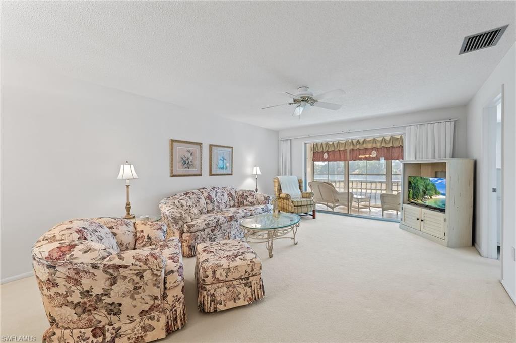 300 Valley Stream DR # D7 Property Photo 1