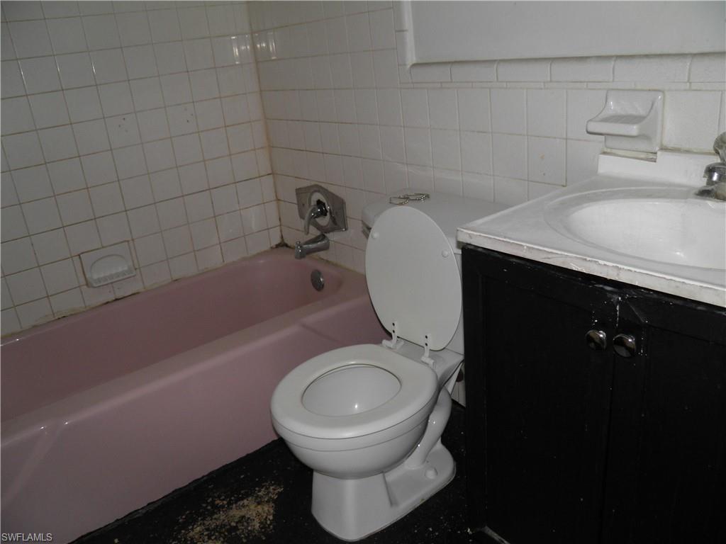 2566 Jackson St Property Photo 13