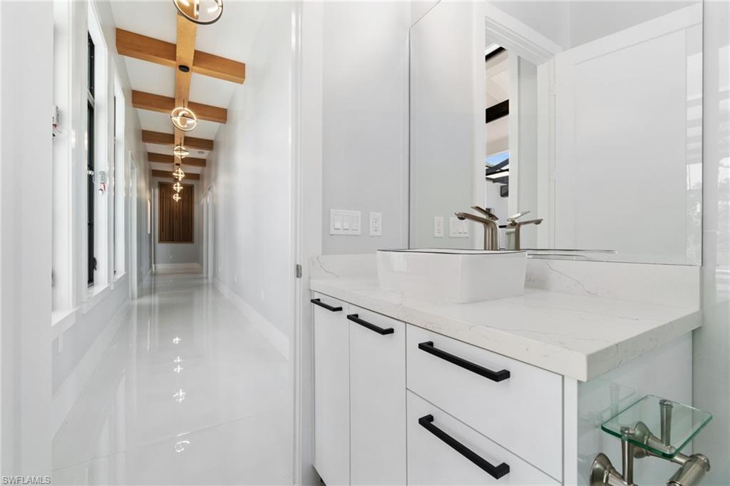 10 Caribbean Rd Property Photo 24