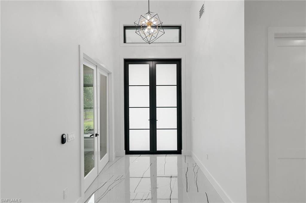 167 Everglades Blvd N Property Photo 2