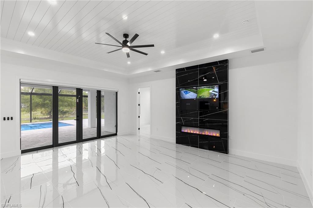 167 Everglades Blvd N Property Photo 4