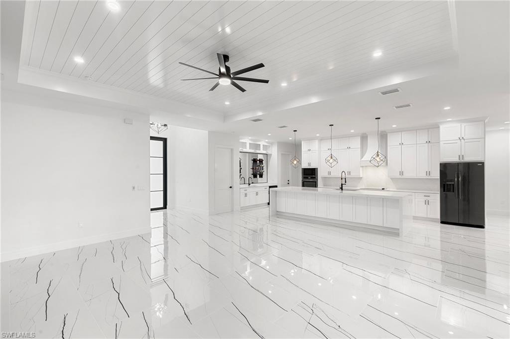 167 Everglades Blvd N Property Photo 6