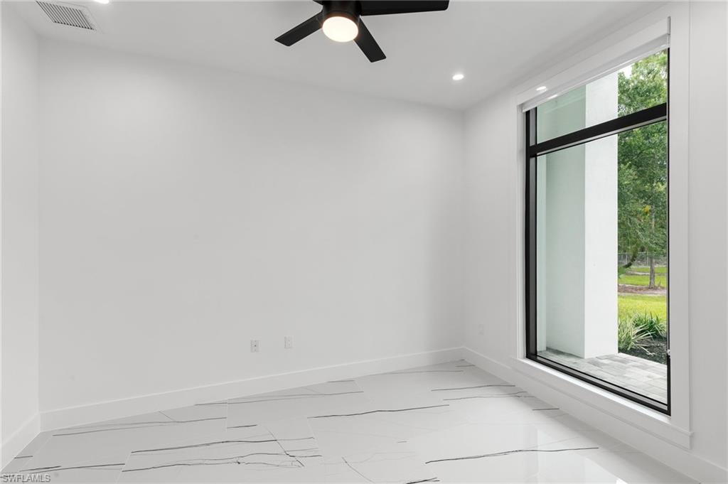 167 Everglades Blvd N Property Photo 22