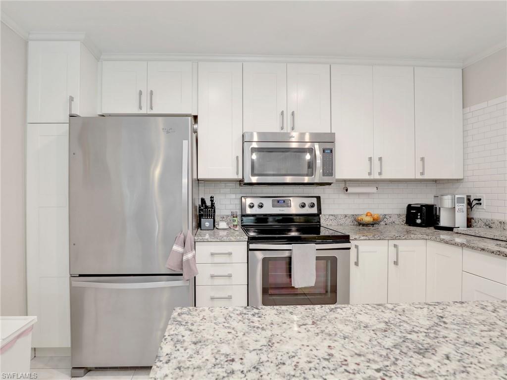 1100 Pondella Rd # 909 Property Photo 6