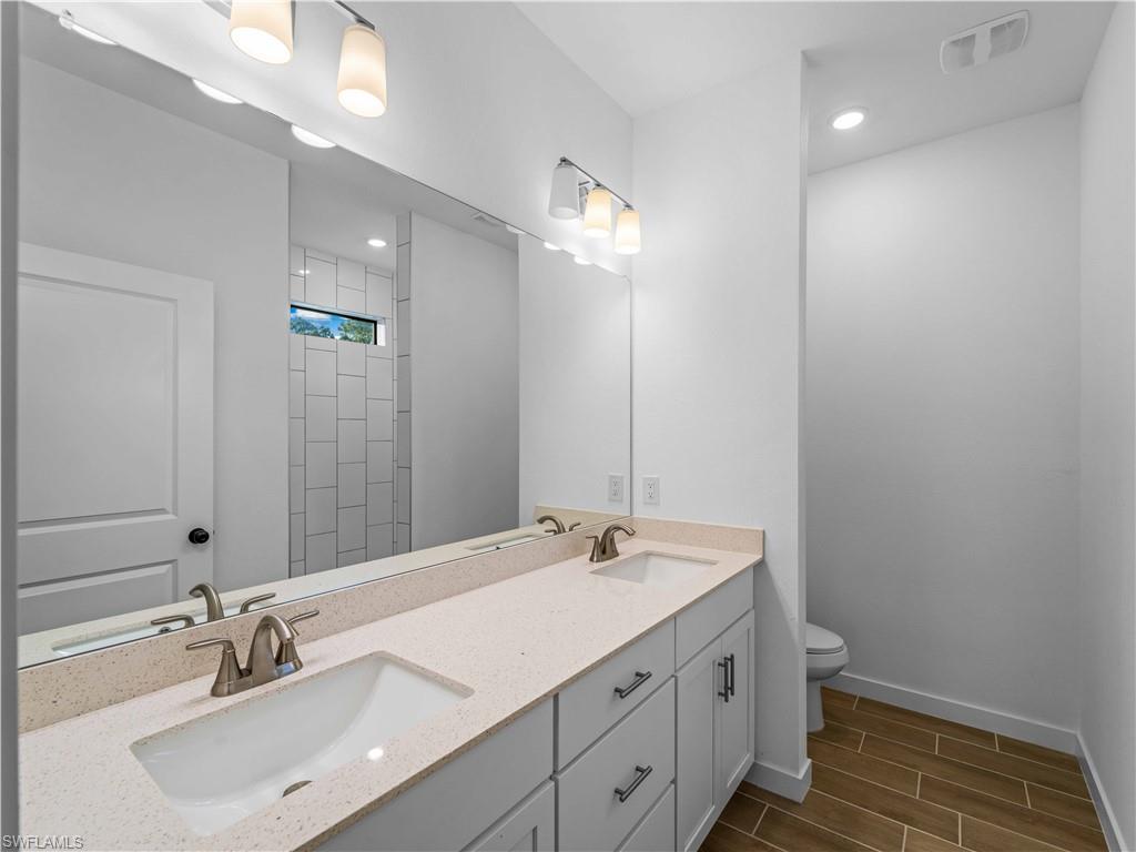 1131 Augusta St E Property Photo 25