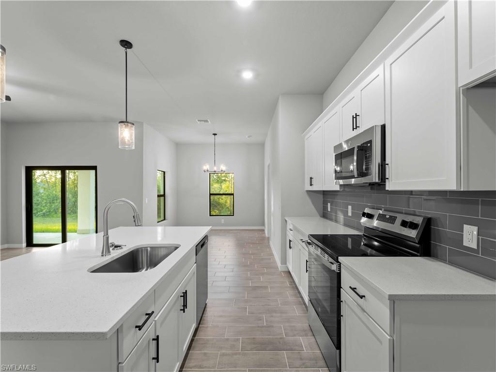 1133 Augusta St E Property Photo 11