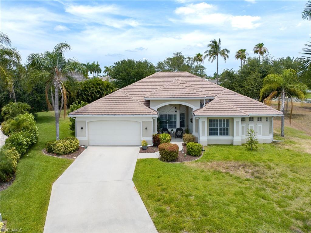 1911 Lagoon Ln Property Photo 2
