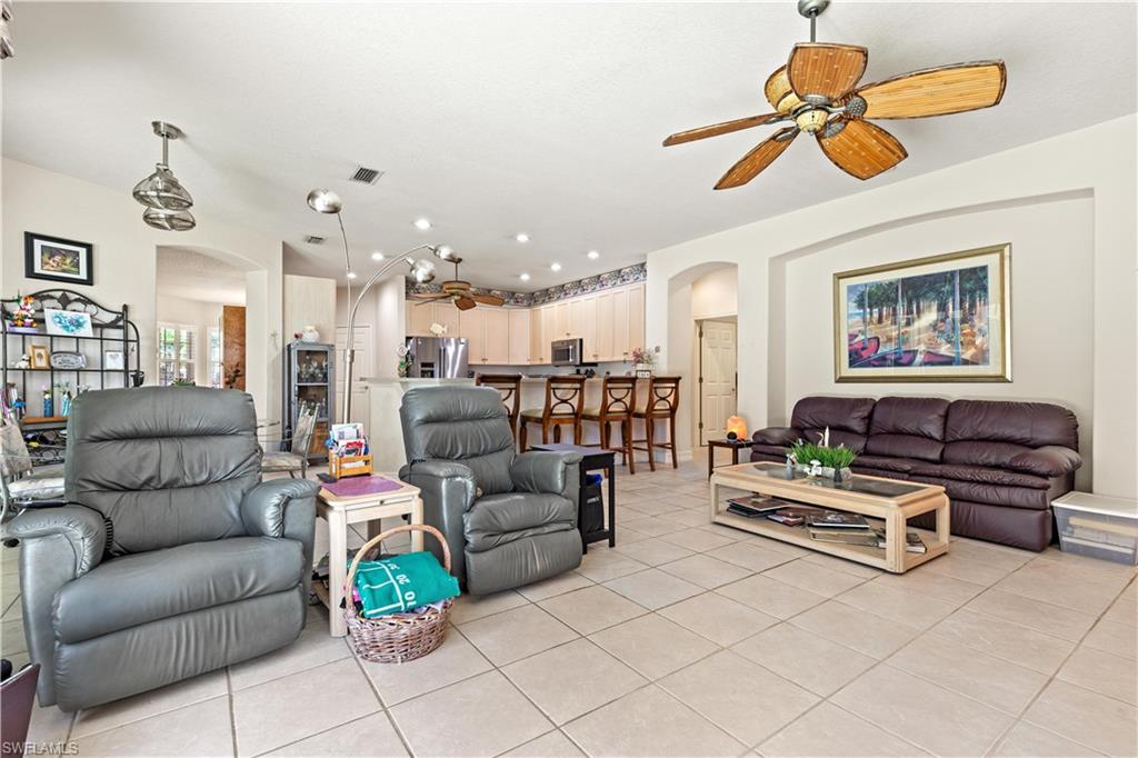 1911 Lagoon Ln Property Photo 23