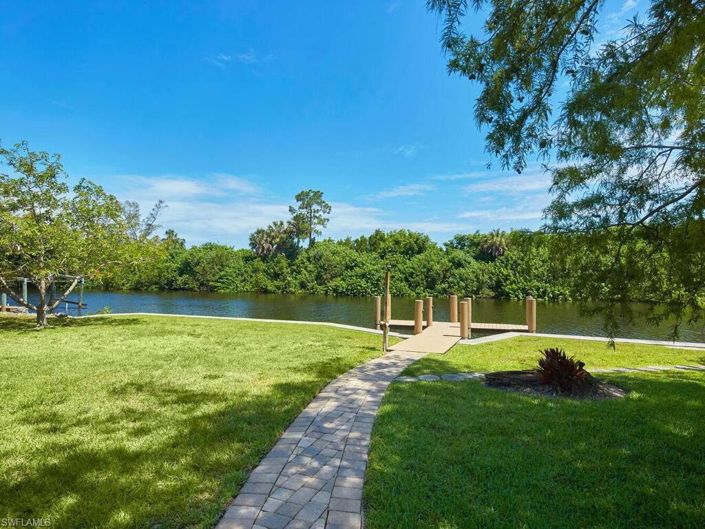 2297 Longboat Dr Property Photo 3