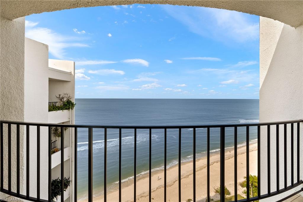 3951 Gulf Shore Blvd N # 2c Property Photo 4