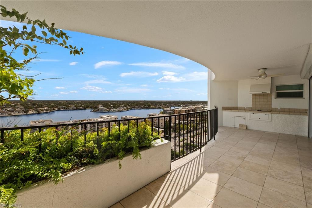 3951 Gulf Shore Blvd N # 2c Property Photo 12