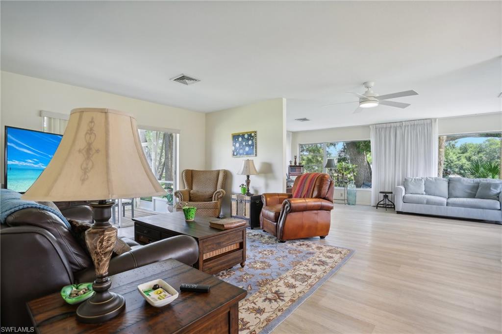 1512 Tropic TER Property Photo 1