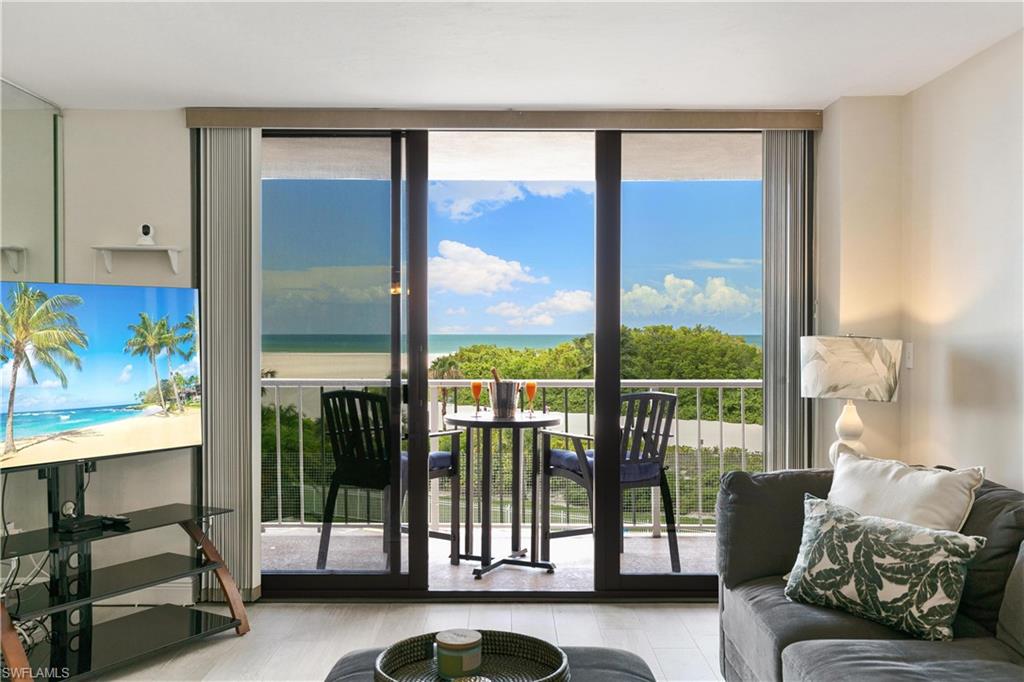 380 Seaview Ct # 405 Property Photo 5