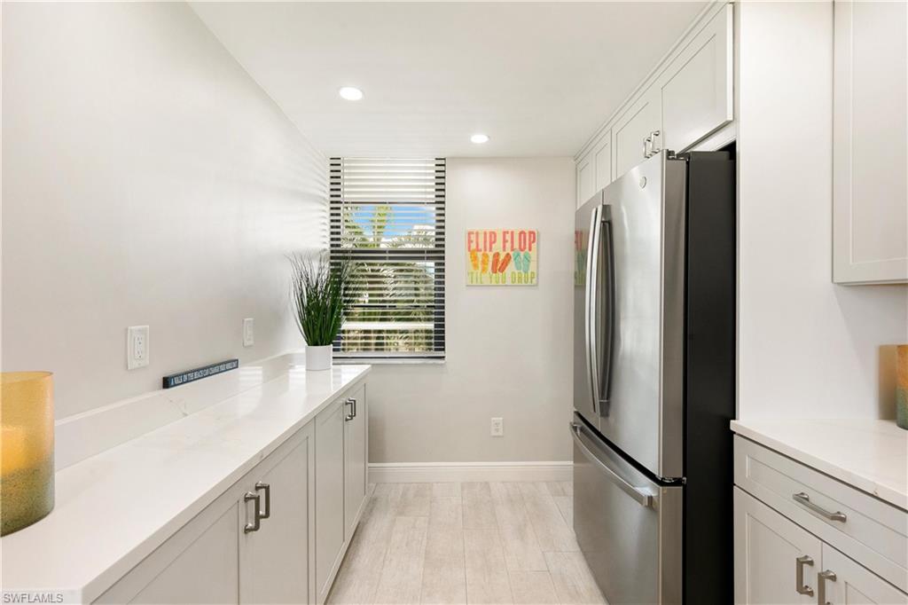 380 Seaview Ct # 405 Property Photo 13