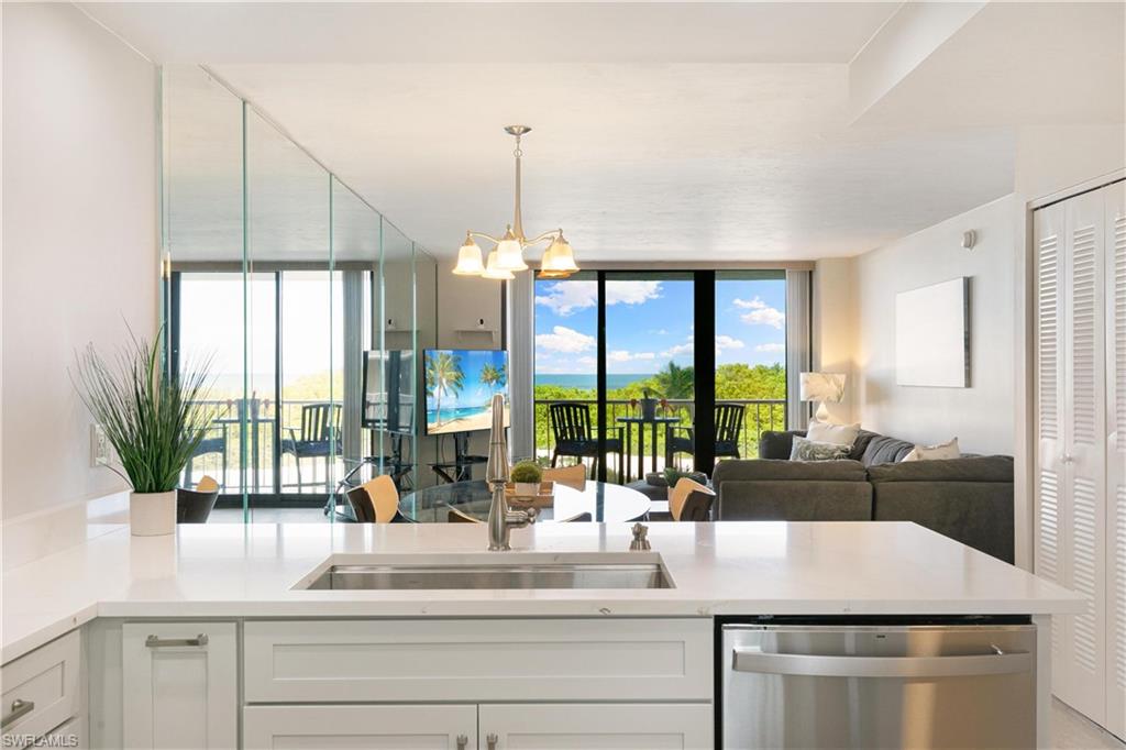 380 Seaview Ct # 405 Property Photo 14