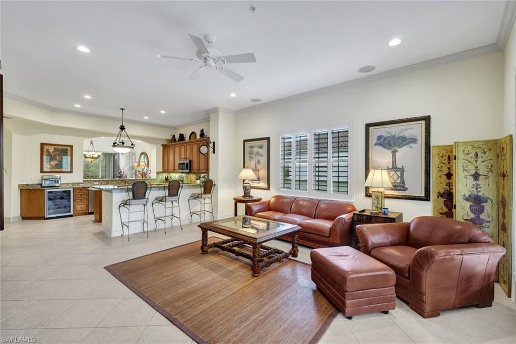 2830 Tiburon Blvd E # 103 Property Photo 3