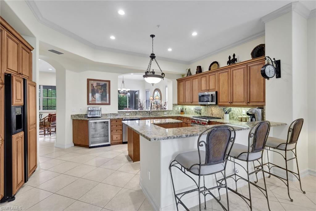 2830 Tiburon Blvd E # 103 Property Photo 4