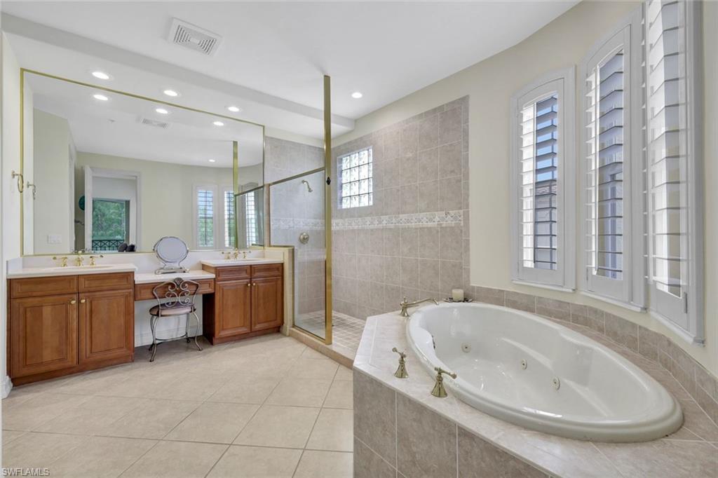 2830 Tiburon Blvd E # 103 Property Photo 13