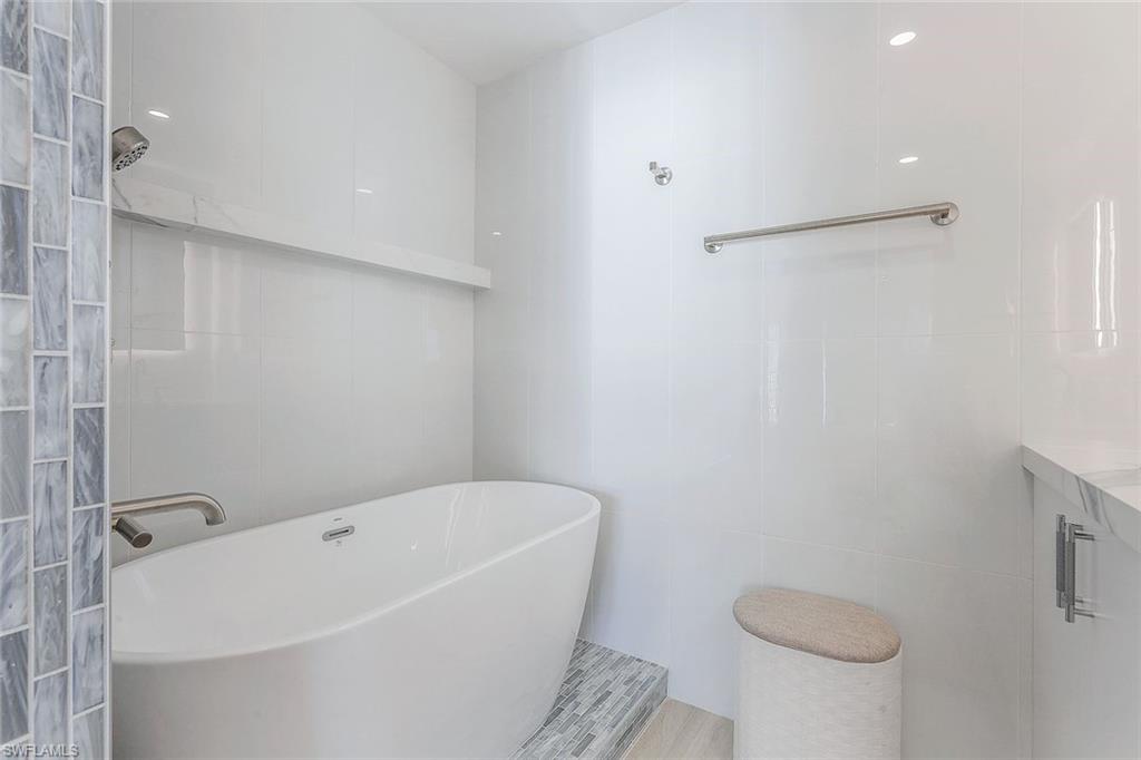 9051 Gulf Shore Dr # 602 Property Photo 28