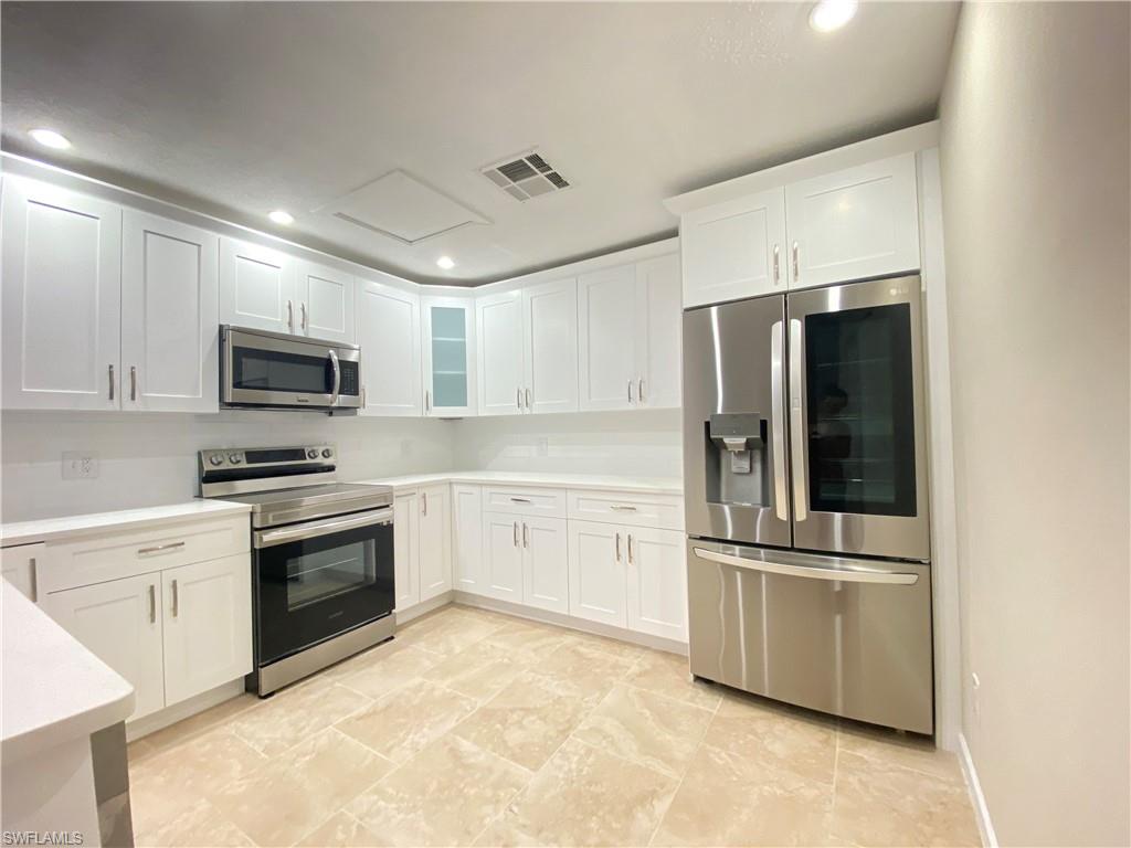 15482 Crystal Lake Dr Property Photo 4