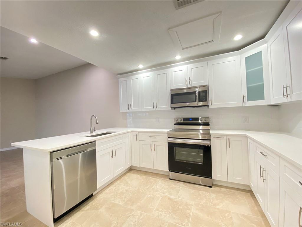 15482 Crystal Lake Dr Property Photo 5
