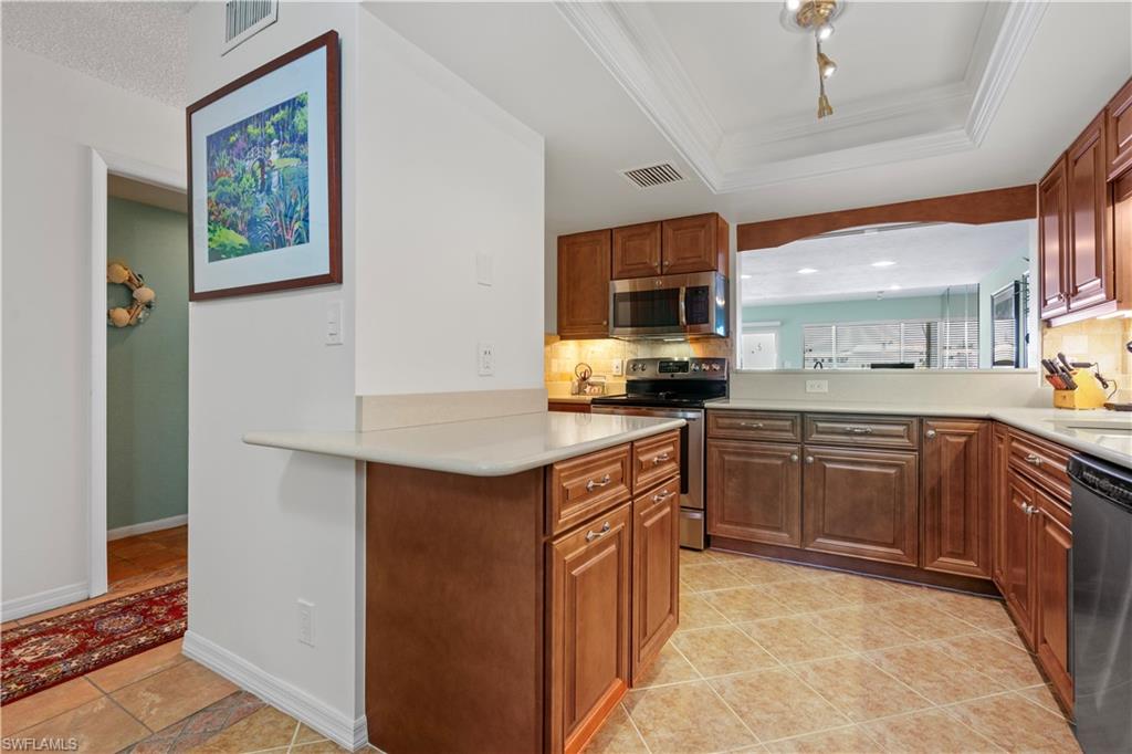800 River Point Dr # 213 Property Photo 11