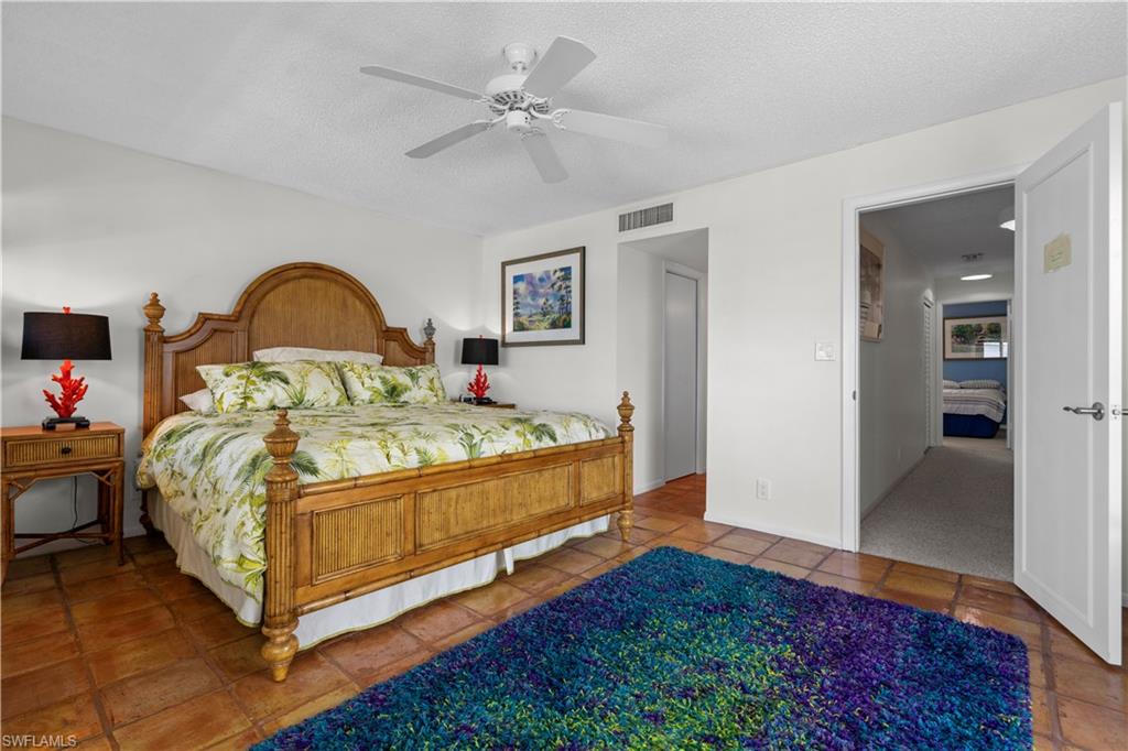 800 River Point Dr # 213 Property Photo 32