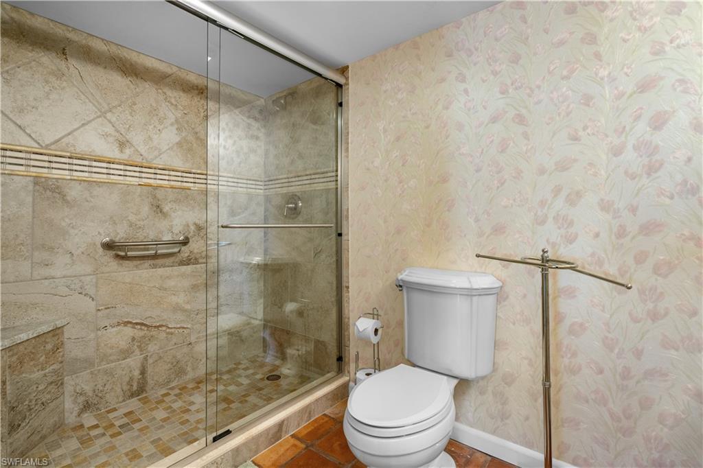 800 River Point Dr # 213 Property Photo 38