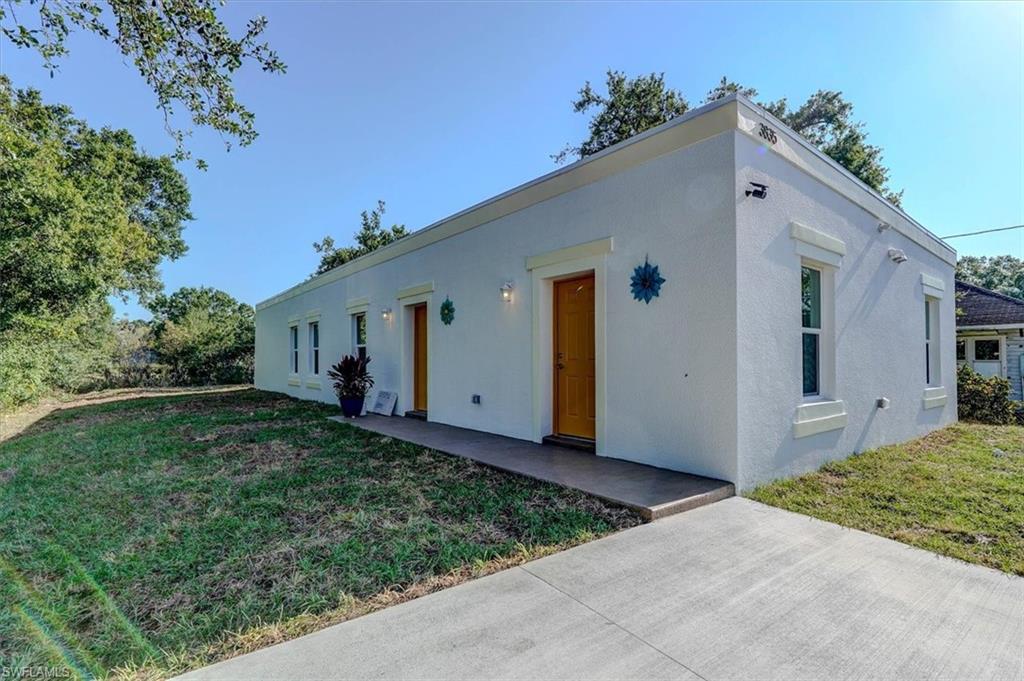3835 Lora St Property Photo 1