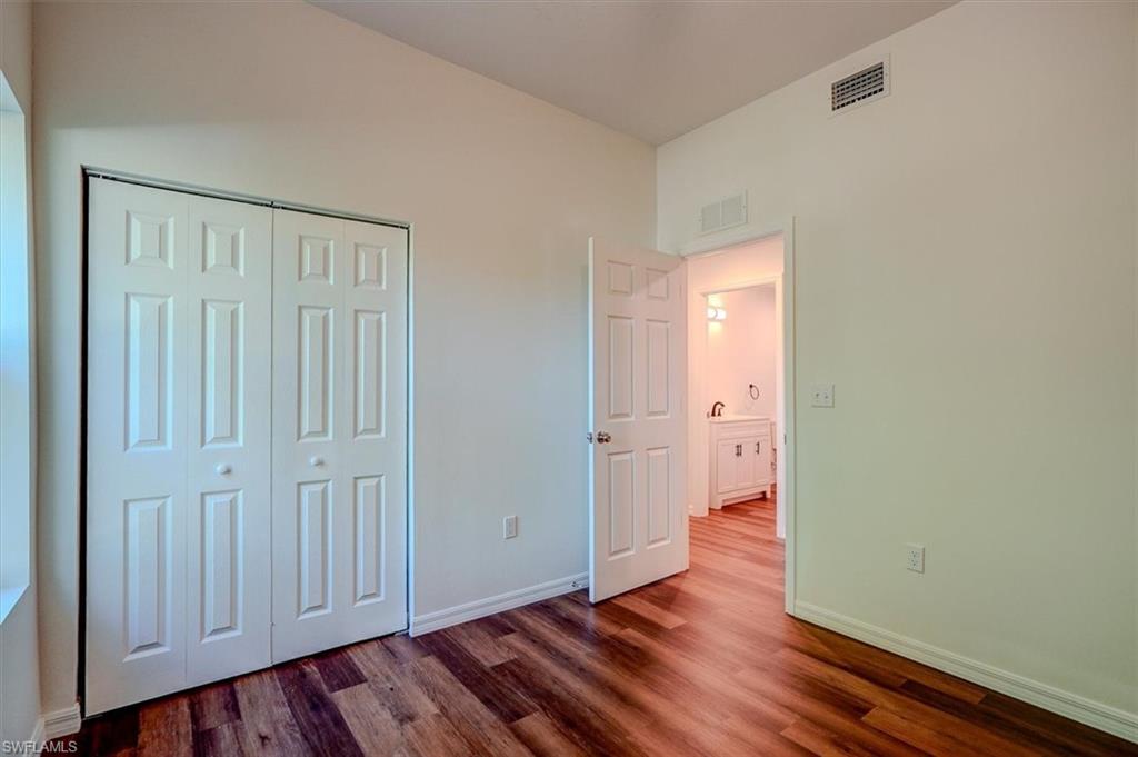 3835 Lora St Property Photo 11