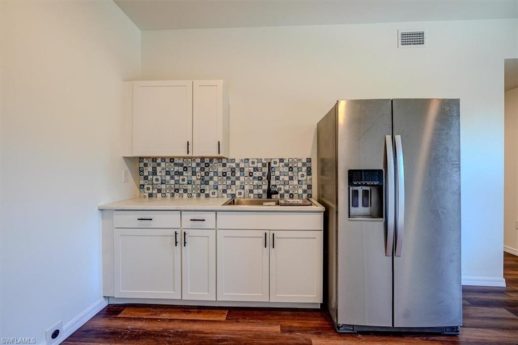 3835 Lora St Property Photo 28