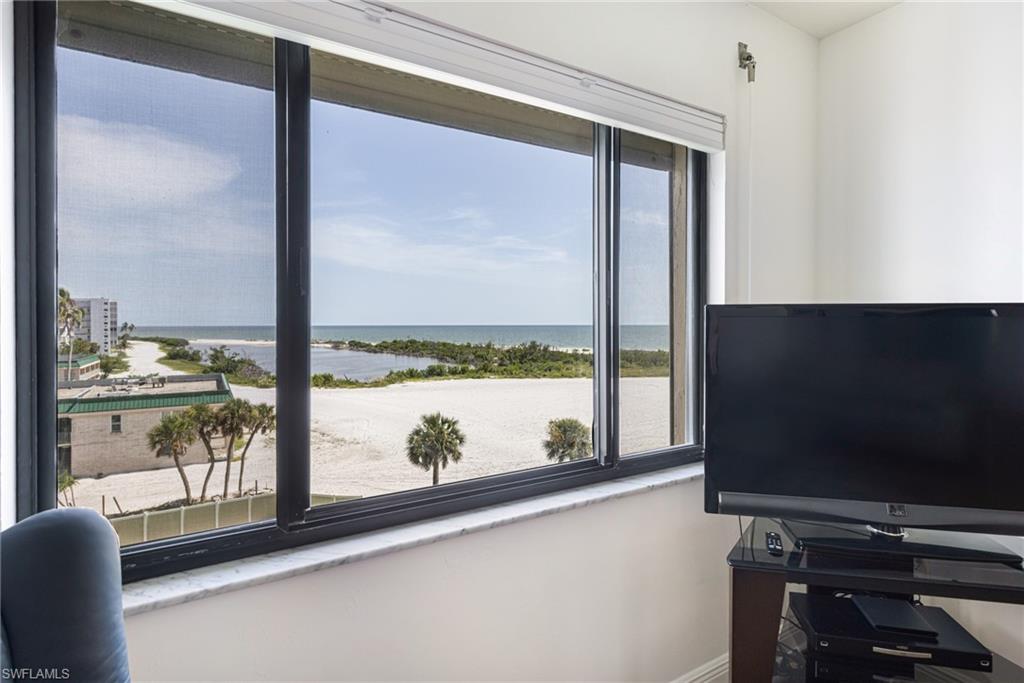 6672 Estero Blvd A508 Property Photo 8