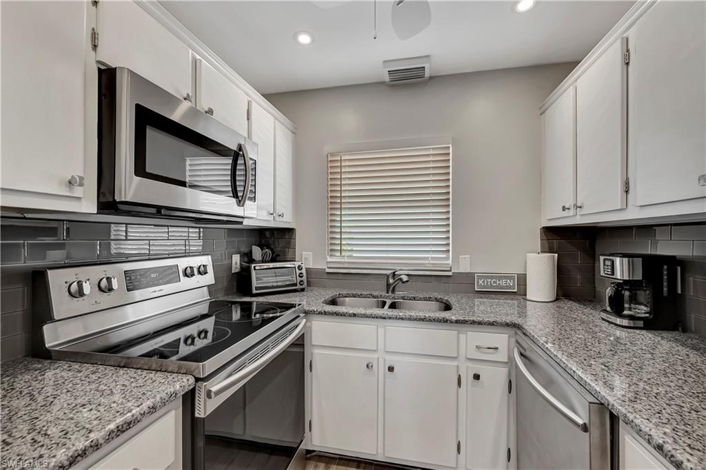 668 Broad Ave S # J668 Property Photo 5