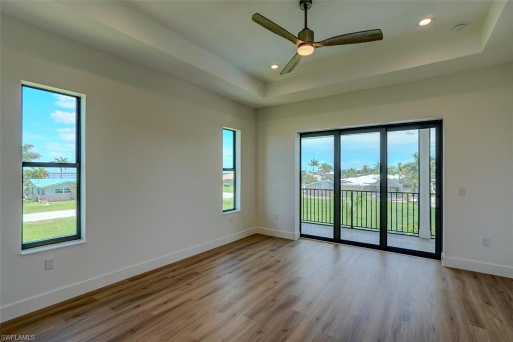 276 Albatross St Property Photo 15