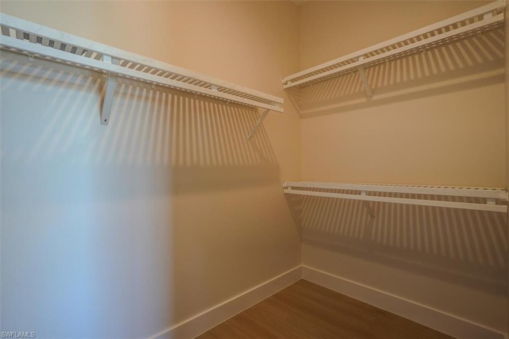 276 Albatross St Property Photo 27