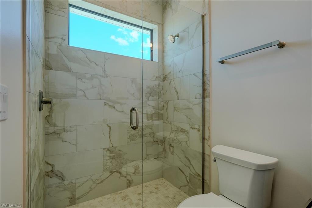 276 Albatross St Property Photo 28
