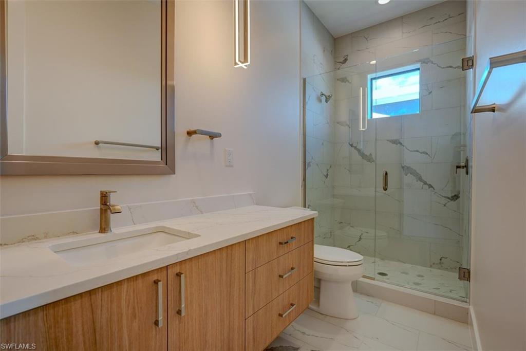 276 Albatross St Property Photo 31